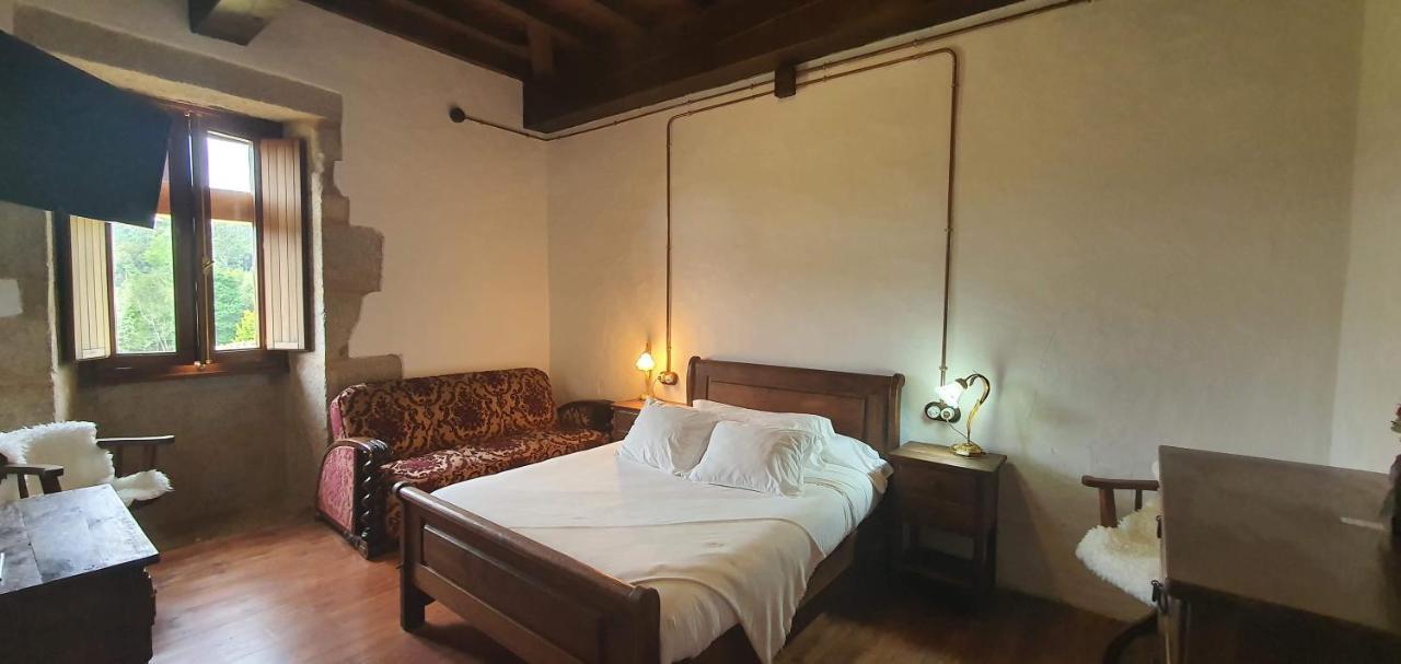 Monasterio Y Pension De Moraime Kültér fotó