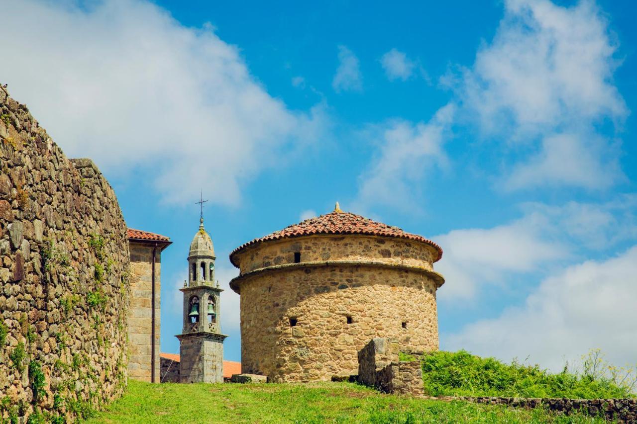 Monasterio Y Pension De Moraime Kültér fotó
