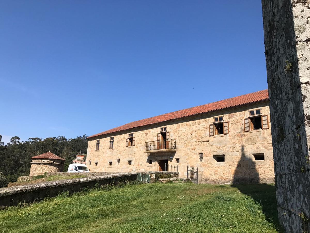 Monasterio Y Pension De Moraime Kültér fotó