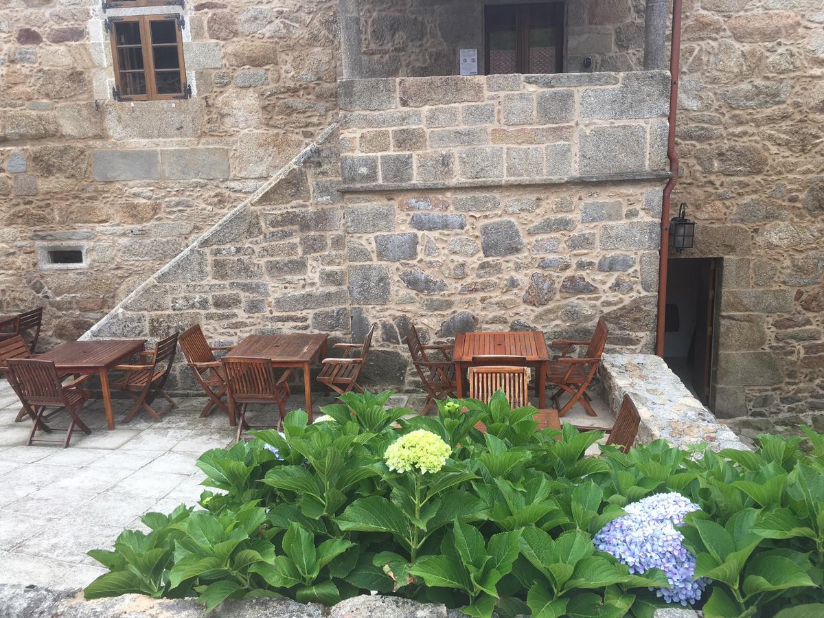 Monasterio Y Pension De Moraime Kültér fotó
