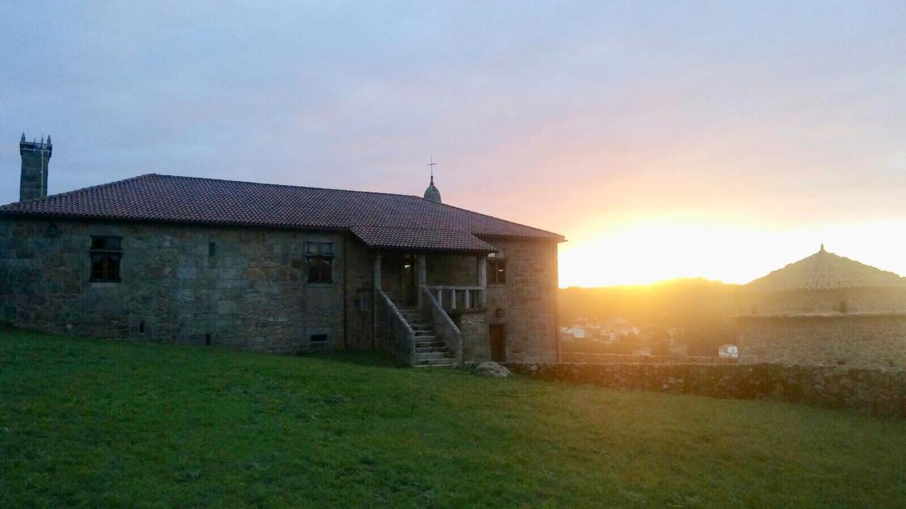 Monasterio Y Pension De Moraime Kültér fotó